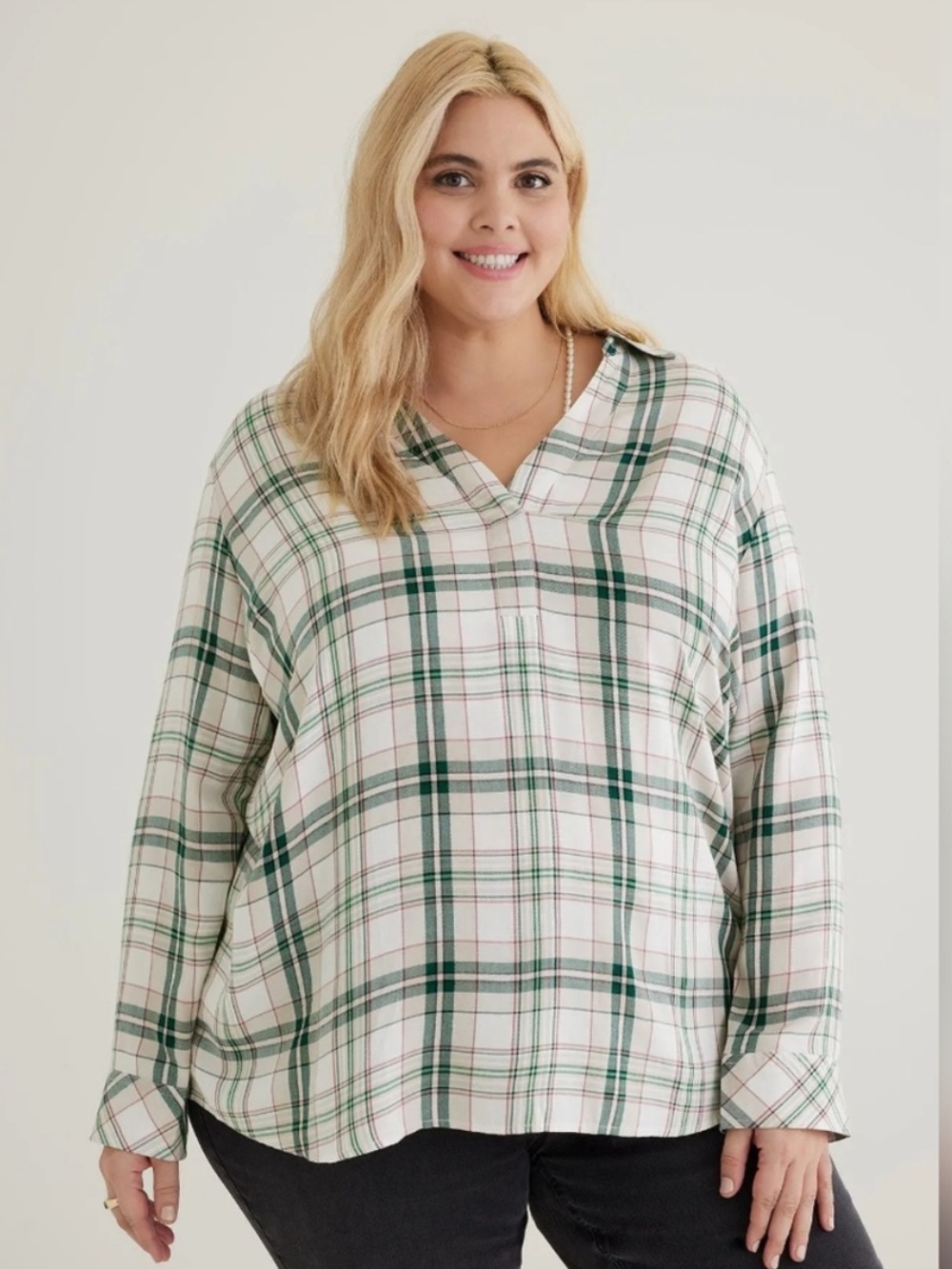 Penningtons Soft Plaid Pullover V-Neck Long Sleeve Shirt White Green size 4X